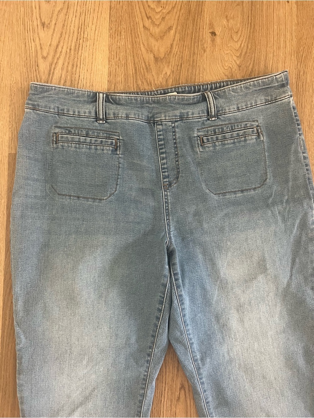 Westbound Women's Plus 18W R Straight Leg Light Wash Denim Jeans - Picture 2 of 4